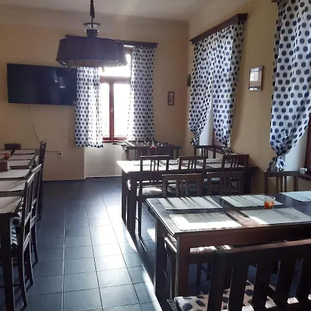 Honcuv Dum Guest house