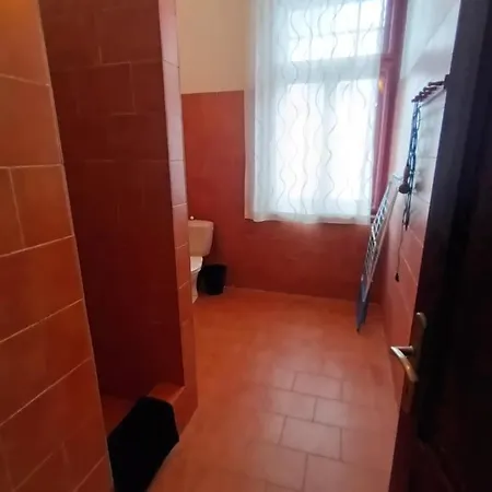Honcuv Dum بيت ضيافة بينيكو